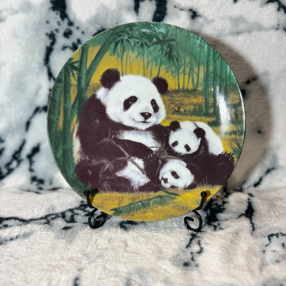 Sadako Maso 1981 Endangered Species “Asian Pandas” Decorative Plate